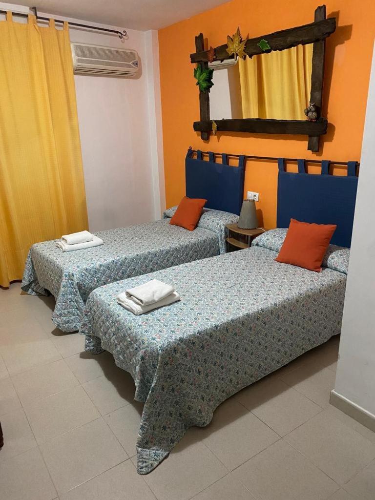Hostal Y Apartamentos La Vereda رويديرا الغرفة الصورة